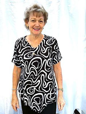 Tops Shine Top With Sleeves [sz:4xl Col:black/white]