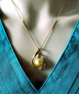 Pearl Pendant Gc Yellow South Sea In 9ct Gold With Diamond Large